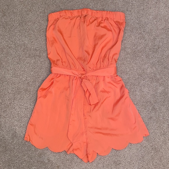 LA Hearts Scallop Romper - Picture 1 of 3